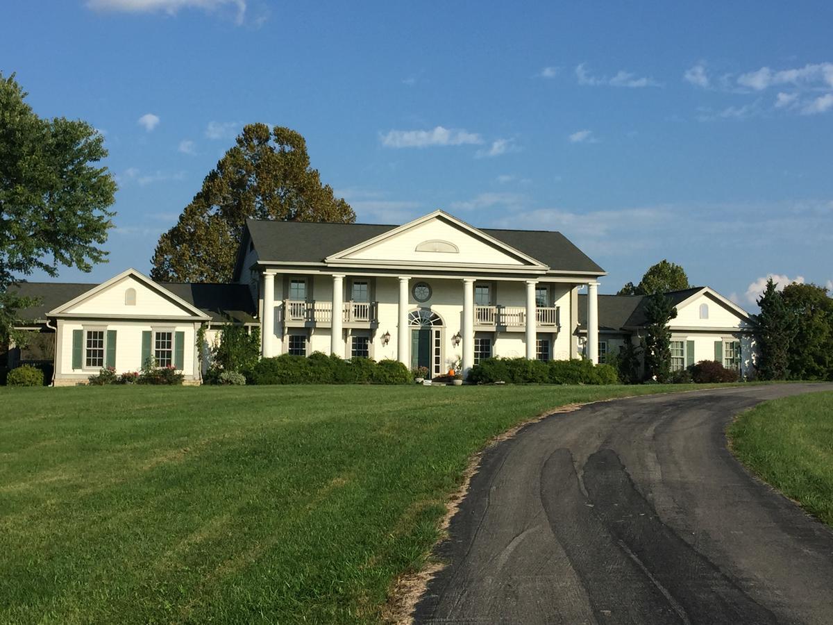 The B & B At Queenslake Midway Екстер'єр фото