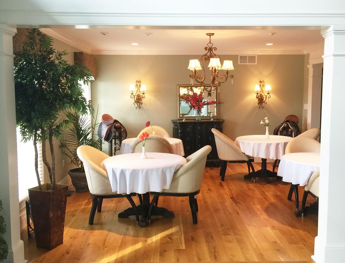 The B & B At Queenslake Midway Екстер'єр фото