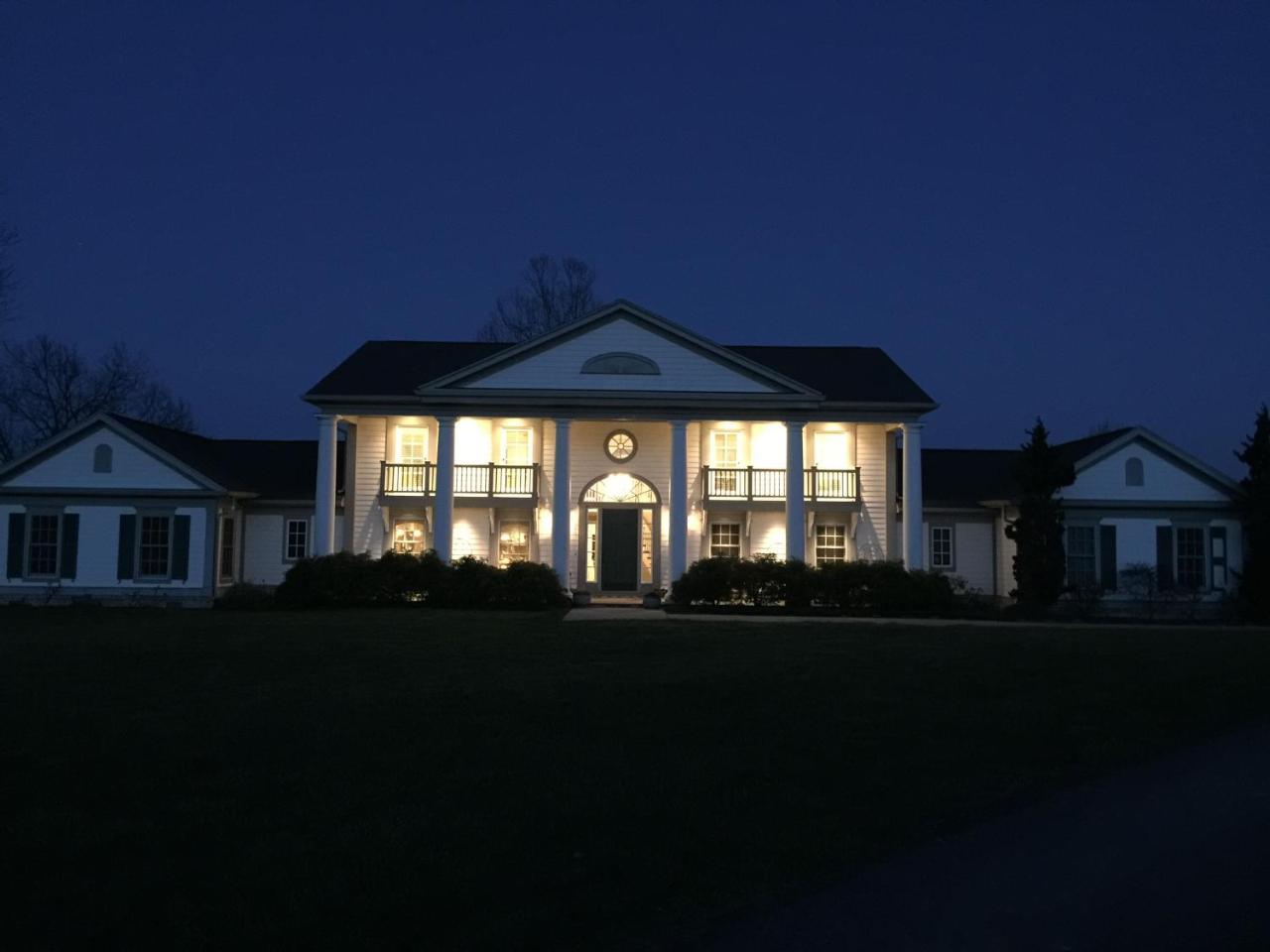 The B & B At Queenslake Midway Екстер'єр фото