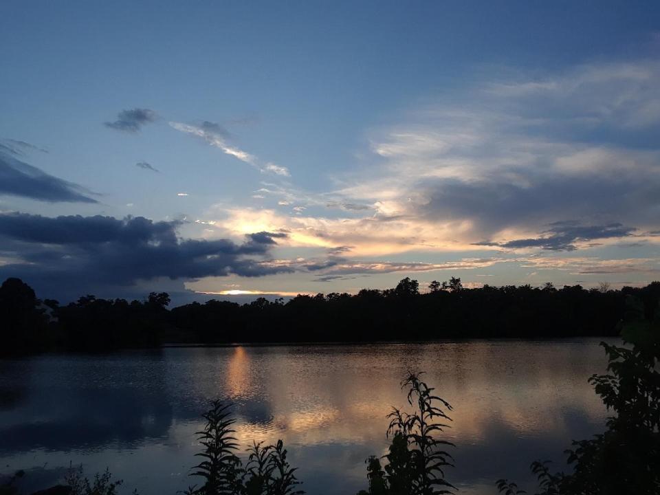 The B & B At Queenslake Midway Екстер'єр фото